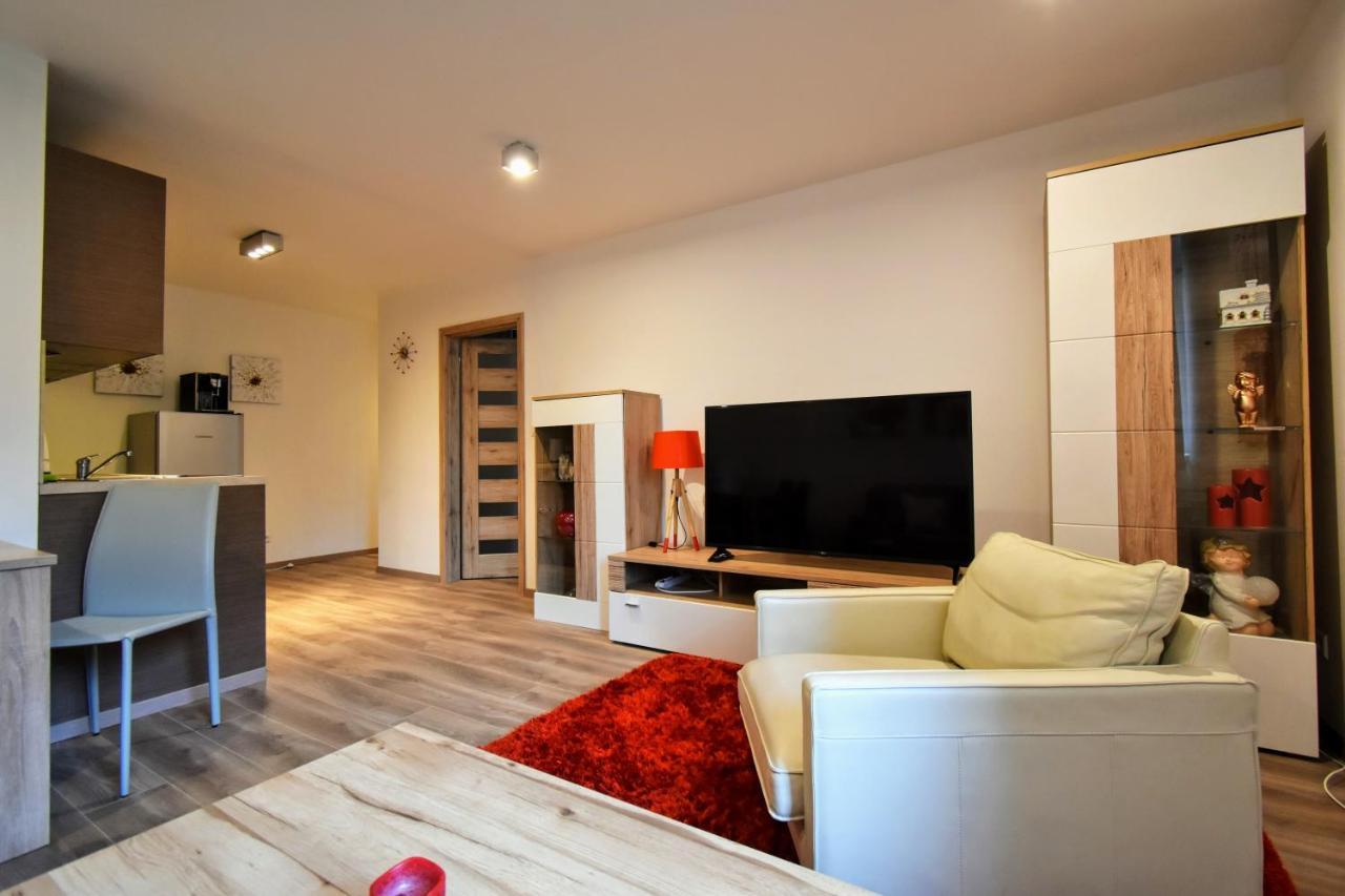 Apartment Dalibor II With Private Entrance And Private Garage Špindlerŭv Mlýn Esterno foto