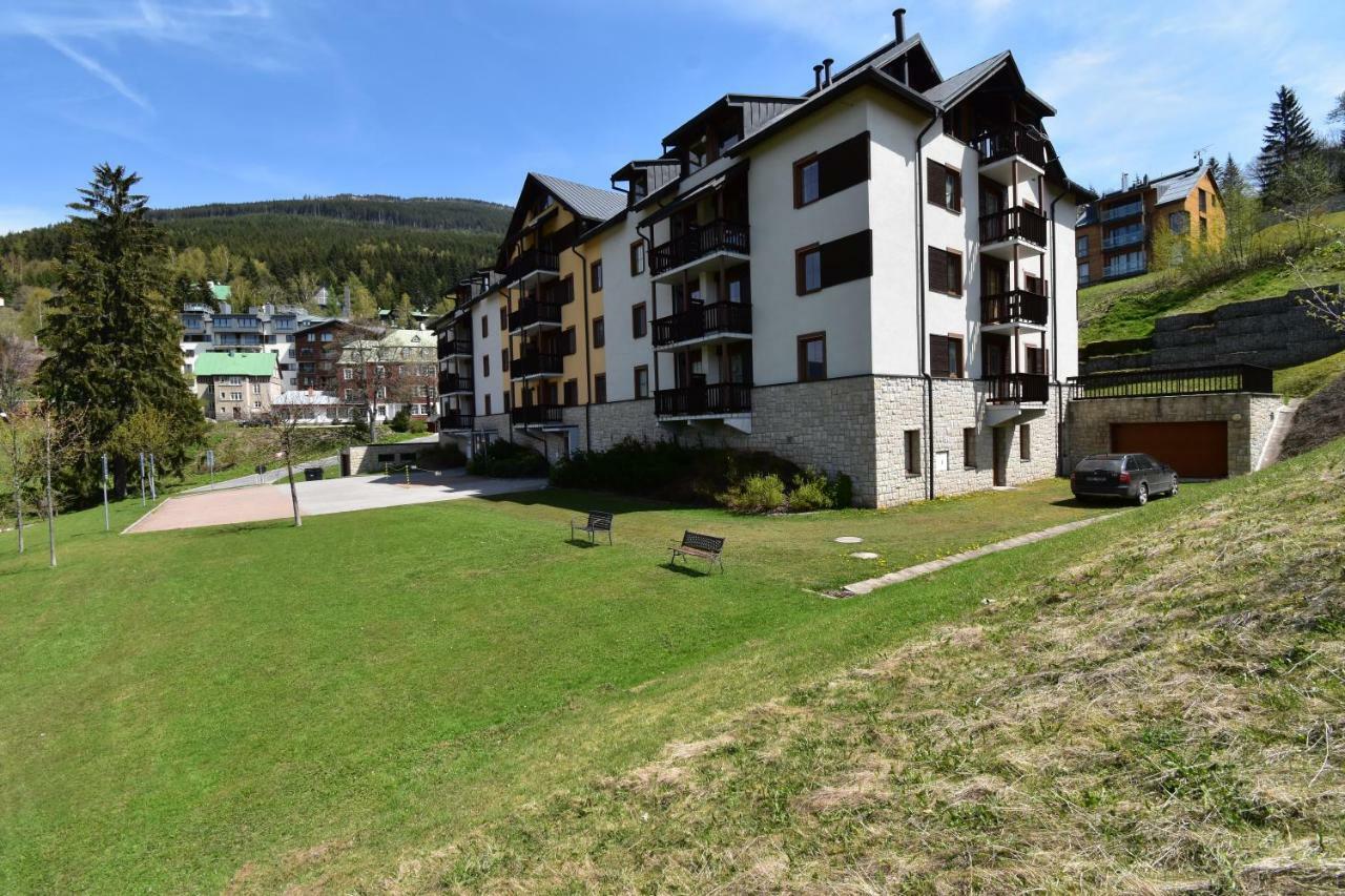 Apartment Dalibor II With Private Entrance And Private Garage Špindlerŭv Mlýn Esterno foto