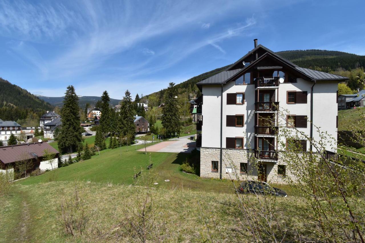 Apartment Dalibor II With Private Entrance And Private Garage Špindlerŭv Mlýn Esterno foto
